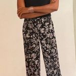 White Stag New Women’s  belted pink Hawaiian floral stretch jean capris size 8 Photo 4