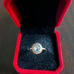 Women’s Gorgeous Golden and Iridescent Ring Size 7 Gold Photo 0