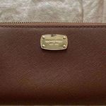 Michael Kors Brown Saffiano Full Zip Jet Set Continental Zip Leather Wallet EUC! Photo 7