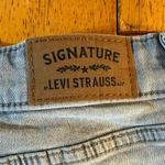 Levi's Women's Levi’s High‎ Waist Light Wash Denim Shorts 31/12 Frayed Hem Photo 1