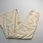 Elegant Cream Wide Photo 1