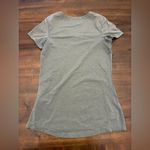 Nike  Top Women’s Medium Short Sleeve Shirt Gray Dri-Fit Workout Athletic Photo 2