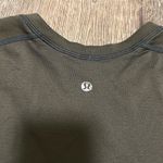Lululemon  Men’s Shirt Photo 2