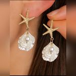 Gold Starfish and Pearl‎ Shell Faux Fashion Earrings Photo 8