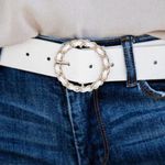 VICI ivory faux leather belt Photo 0