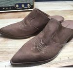 Chinese Laundry Women's 7 Brown Microsuede Slip-On Pointed Toe Mesa Mule Photo 3