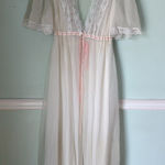 VINTAGE DREAM AWAY WHITE with PINK SIZE MEDIUM NIGHTGOWN ROBE SET 4190 #11139 Photo 0