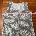 Travel Smith Women's Gray White Cheetah Print Sleeveless Blouse Tank Size Medium Photo 5