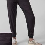 Athleta Brooklyn Camo Lined Jogger in Black Camo Lux Sz 18 Photo 4