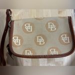 Dooney & Bourke  wristlet Photo 1