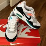 Nike WOMENS  AIR MAX CORRELATE [SIZE 6] WHITE/BLACK/GREEN [511417-136] Photo 6