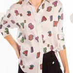 NWOT Vilagallo White Graphic Button Photo 0