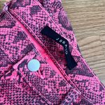 J Brand  620 Mid Rise Super Skinny Jeans In Neon Pink Boa Snake Print Size 28 Photo 11