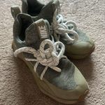 Nike City Loop in Olive Women’s 9 Photo 1