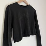 Alphalete  Women’s Long Sleeve Crop Top Crew Neck Sweatshirt in Black Size Small Photo 2