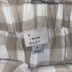 A New Day Taupe/Off-White Plaid High-Rise Paperbag Shorts - size small Photo 2
