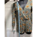 Forever 21  Green Sunflower 3/4 Sleeve Romper Size Medium‎ Wrap Front Photo 4
