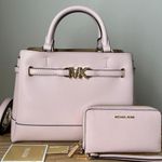 Michael Kors Set Photo 0