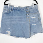 Umgee NWT‎  Denim Woman's Sz 9 Light Wash Distressed Skort Exposed Shorts Skort Photo 0