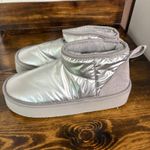 Steve Madden  Silver Metallic Puffer Boot‎ Size 9/10 Photo 1