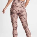Athleta Salutation Stash Pocket II 7/8
Tights in Hearth Rose Photo 8