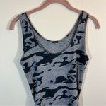 ✨ Monrow Camo Fitted Midi Dress Gray Black Small Gray Photo 1