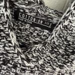 Women’s sweater size S ✨ FAST shipping Photo 2