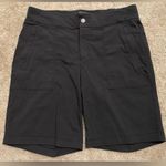 Athleta Women’s  Trekkie Bermuda 2.0 Hiking Outdoor Shorts Black Size 8 Photo 2