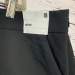 EXPRESS NWT  Black Mid Rise Lace-up Shorts Women’s Size 18 Photo 4