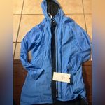 Lululemon Womens  seek the sky blue rain jacket Photo 0