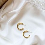 18K Gold tube hoop earrings Photo 6
