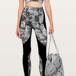 Lululemon  Sweat & Repeat Tight in Serigraph Starlight Black Multi Size 4 Photo 2