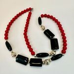 Red black and gold tone long beaded vintage necklace Photo 3