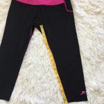Delfin Women’s Spa Mineral Infused Exercise capris pink & black size Medium Photo 6