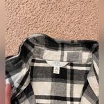 Women's TIME TRU black &white plaid flannel long sleeve shirt Size undefined Photo 1
