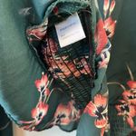 Louna Green Floral V Photo 9