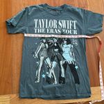 Taylor Swift  The Eras Tour Official Merch T-Shirt Size Medium Photo 5