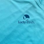 Lay Fish Shirt CAN BAIT MY OWN HOOK
LADYFISH UPF V-NECK UPF + 50 Sz S Photo 6