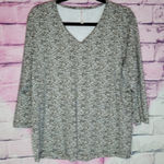 LULU B MICRO LEOPARD PRINT UPF 50 V NECK TEE XL Black Photo 0