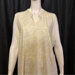 Nike 's Women's Sleeveless Dri-Fit Saffron Sleeveless Golf Top Photo 1