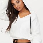 Pretty Little Thing cream/white cropped hoodie Photo 0