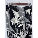 Worthington  Modern Fit‎ Black White Tropical Floral Print Wide Leg Pants Size PS Photo 3