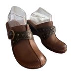 b.ø.c Brown Leather Buckle Clog Mules Embossed Strap Studded‎ Comfort Shoes 8M Size 8 Photo 2