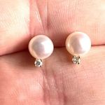 14 Karat Gold Pearl and Diamond Stud Earrings Pearl Pink Tone No Backs Untested White Photo 4