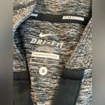 Nike Women’s Dri-Fit Long Sleeve Hooded SF Half Marathon Athletic Shirt Grey S Photo 8