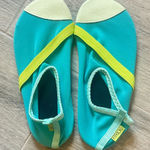 Fitkicks Shoes Womens Medium Slip On Aqua Blue Water Yoga Dance Size 10 Photo 0