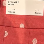 Loft π΅ SALE 3/$25 LINEN 6 inch MID RISE SALMON PINK WHITE POLKADOT SHORTS ZIP Photo 2