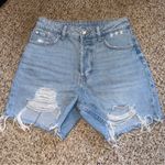 H&M  Bermuda mom distressed shorts women’s 2 Photo 1