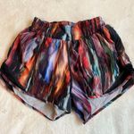 Lululemon Hotty Hot 2.5” Shorts Photo 0