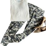 Ymi Camo ankle pants with zippers Photo 2